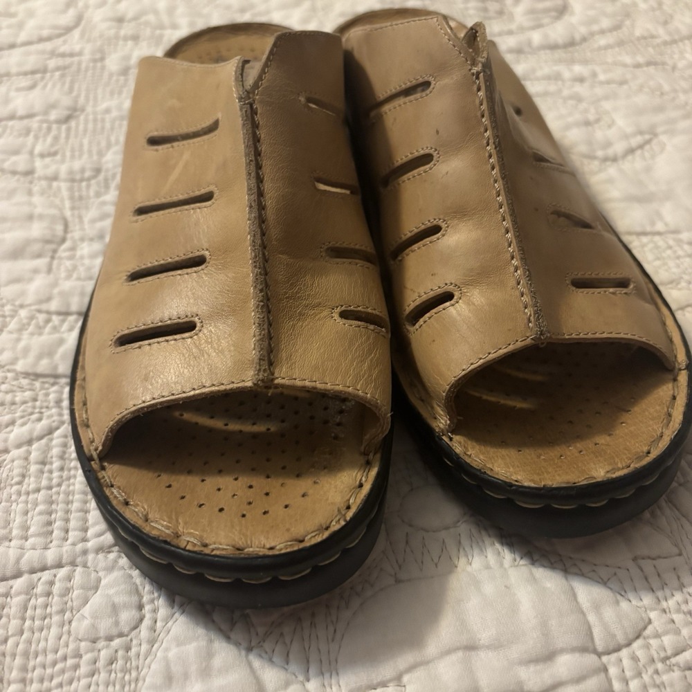 Josef Seibel The European‎ Comfort Shoe Women's Leather Tan Sandal Size 10
